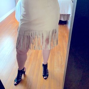 Suede skirt with fringe